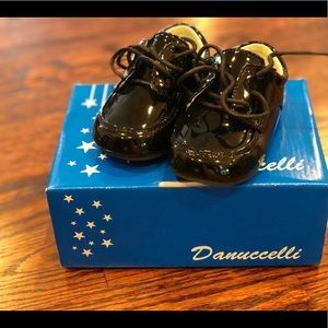 Toddler size 6.5 black patent dress up shoes